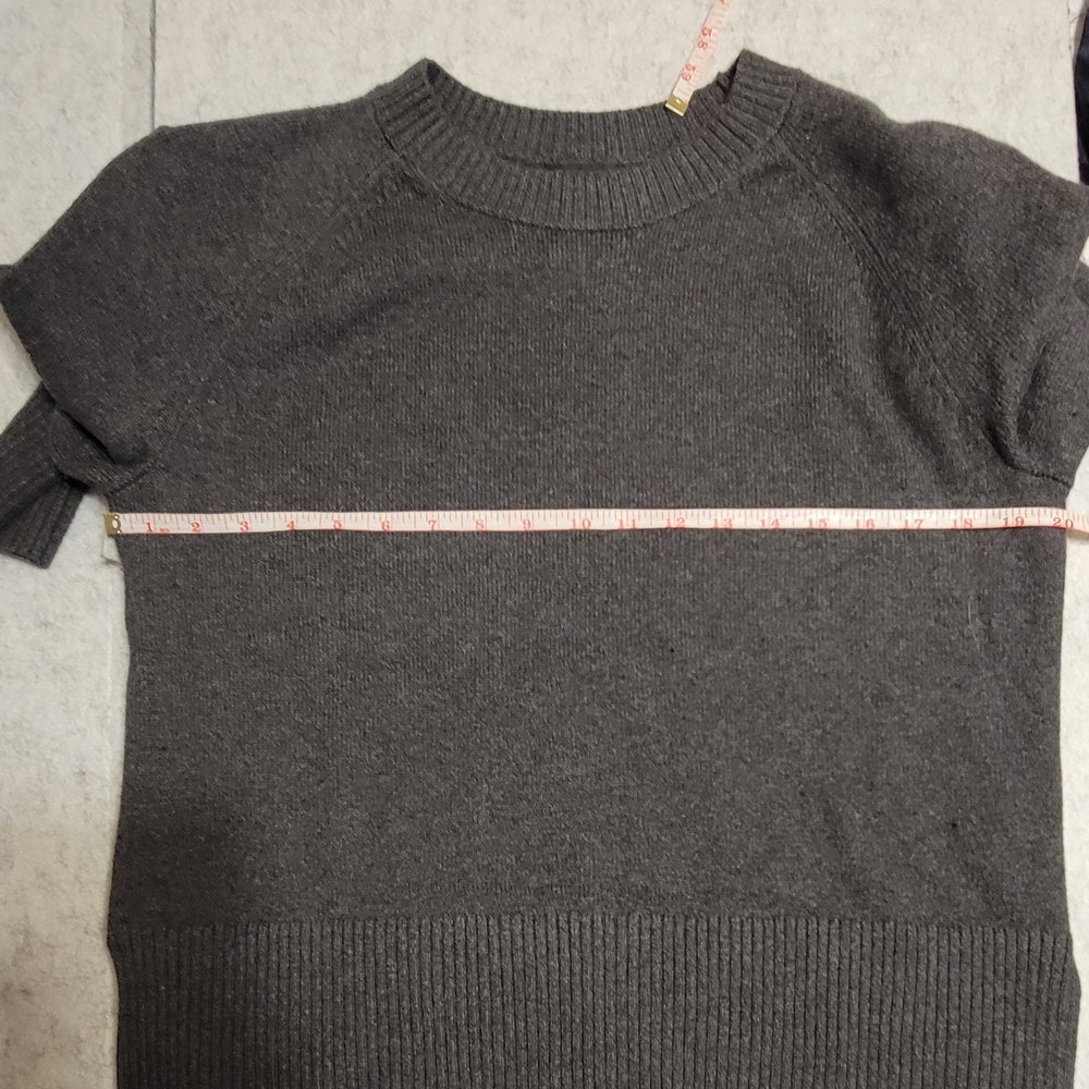 Banana Republic Charcoal Gray Crewneck Sweater Wool Blend Size Large - Picture 7 of 9